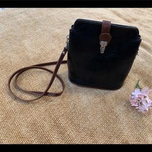 Lovey crossbody bucket purse